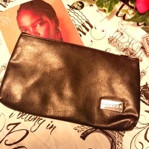 π With $25 Dollar Purchase! MORPHE (make-up) bag insulated